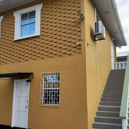 Upstairs 2 Bedroom Avalon Regia Apartment Georgetown Ngoại thất bức ảnh